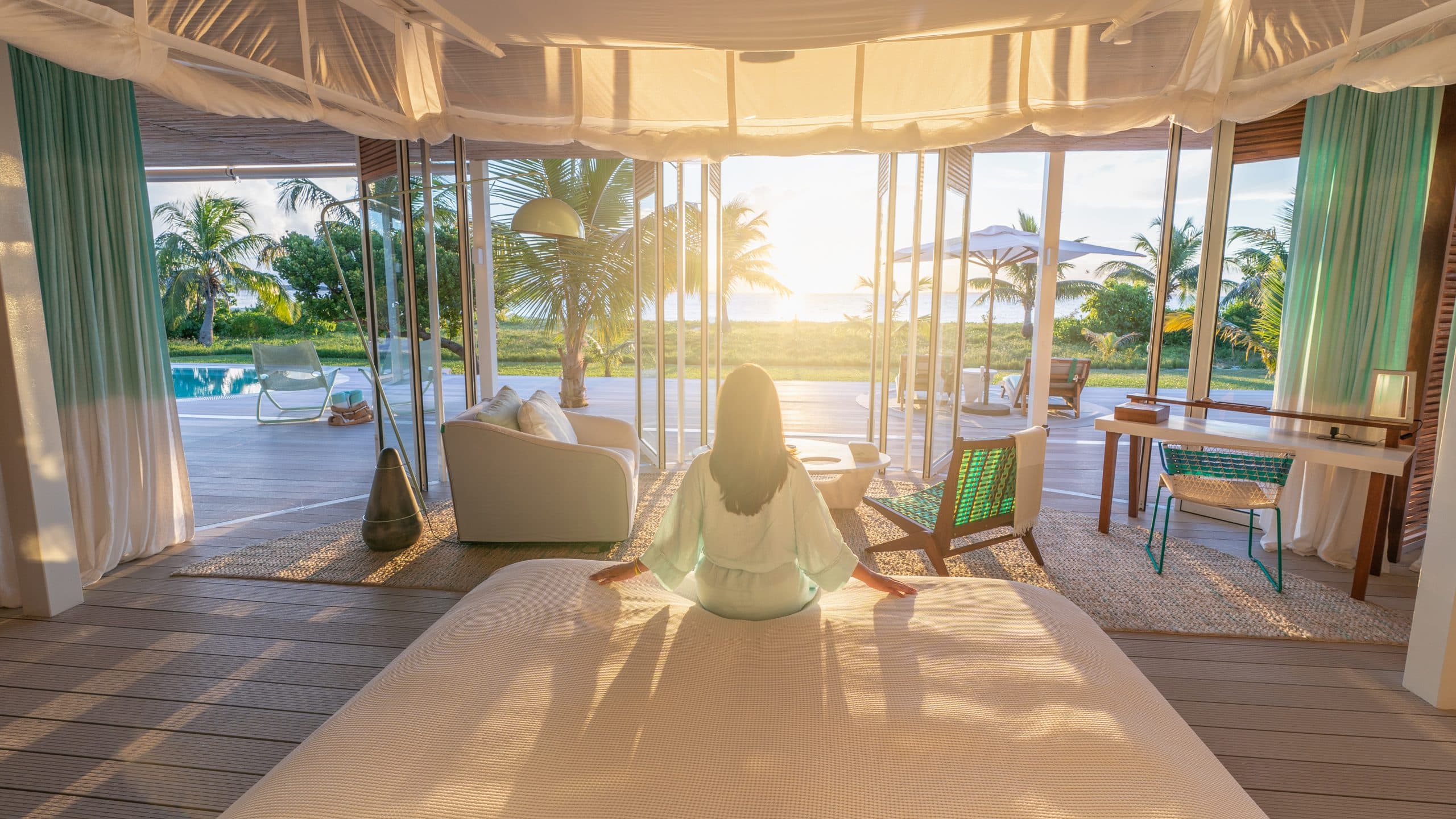 Come touch the earth - waking up to the ocean at Miavana 