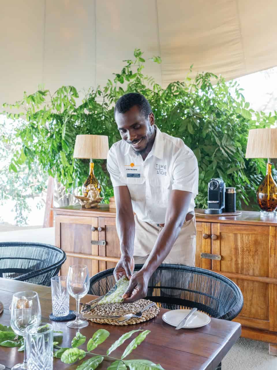 Albida Suite dining at Time+Tide Chongwe