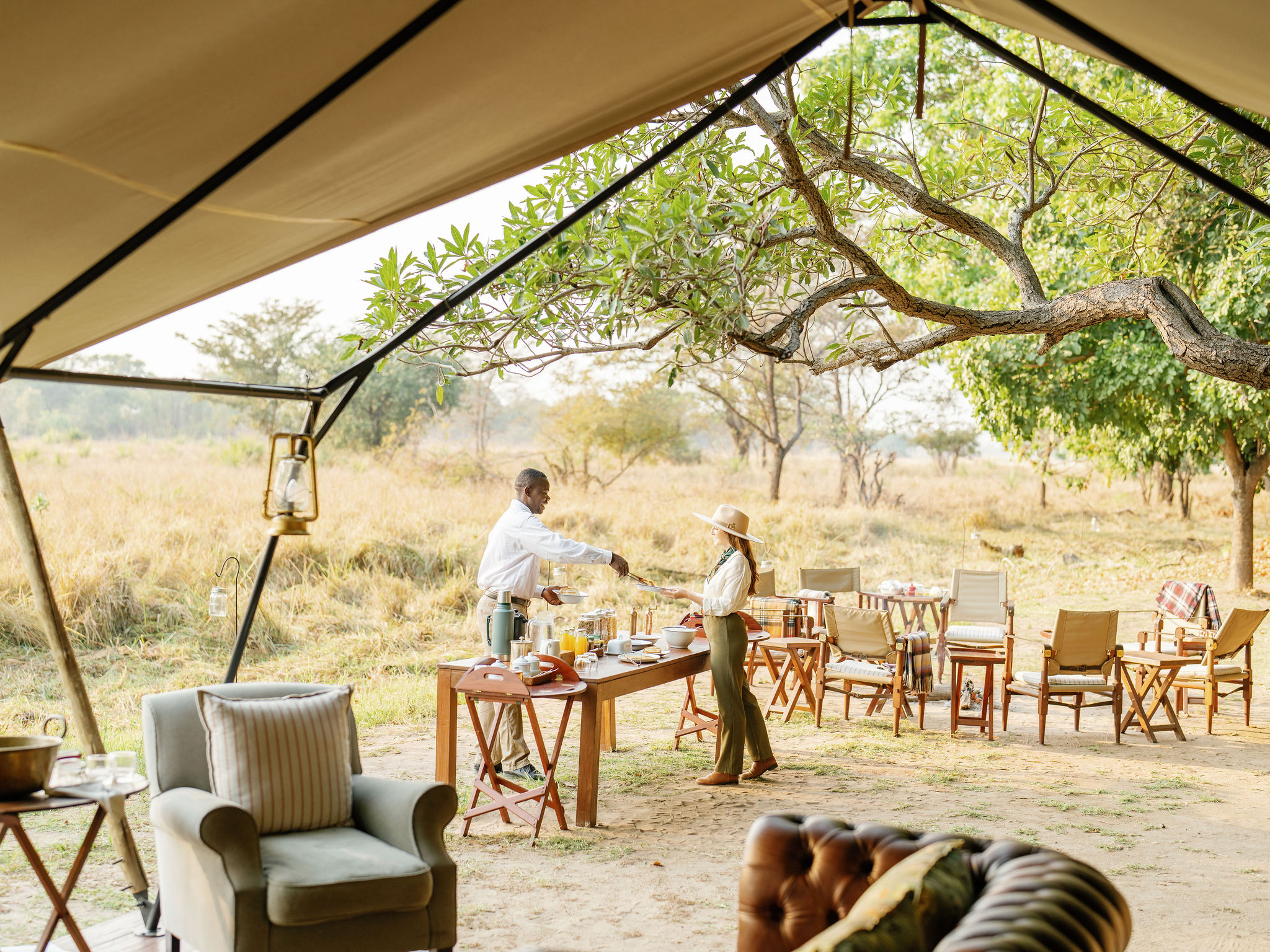 Breakfast_at_Camp_Time_&_Tide_Luwi_©_Oliver_Fly_Photography_22