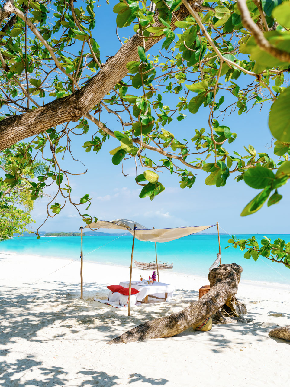 Nosy_Iranja_&_Lemur_Island_Tsara_Komba_©_Oliver_Fly_Photography_108